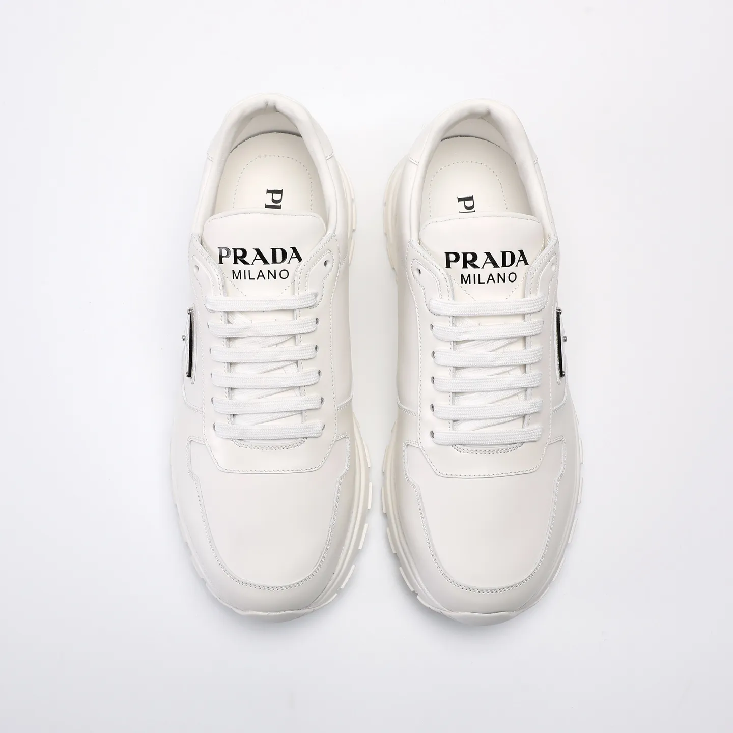 Batch 580 [PRADA] Men's shoes are popular in the counter, official website synchronization, high-quality shipments. Fabric: original cowhide with snakeskin. Lining: cowhide feet + cowhide lining. Outsole: original TPU + foam. Size: 38-46